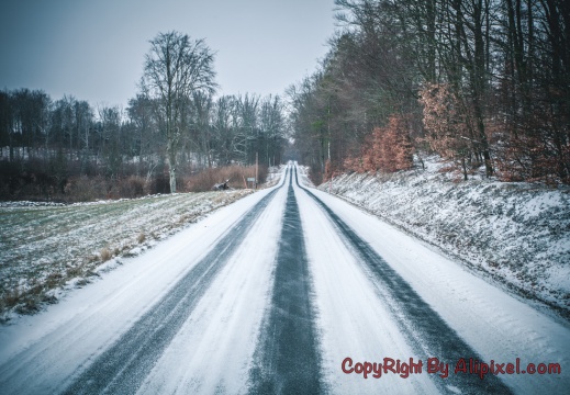 Snow-Road